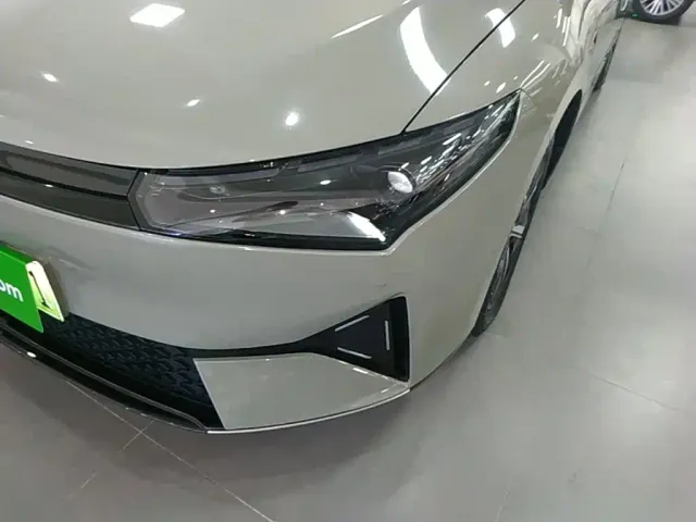 Xpeng P5 — Фото автомобиля 23