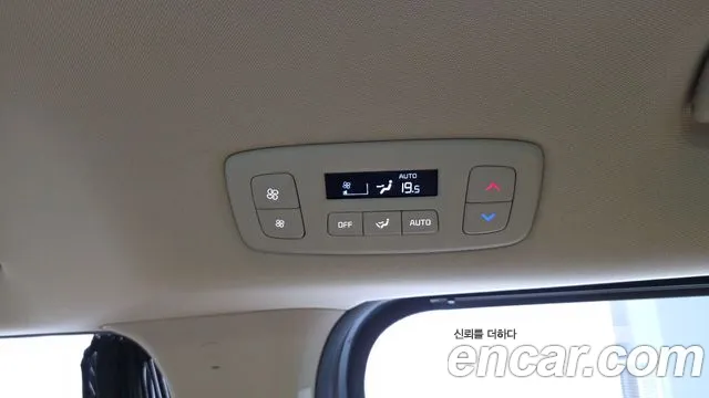 Kia Carnival 4th Gen — Фото автомобиля 30