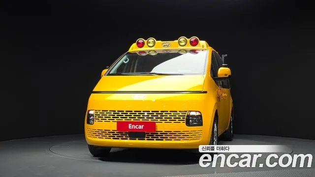 Hyundai Staria Staria L3.5 Школьный автобус — Фото автомобиля 3