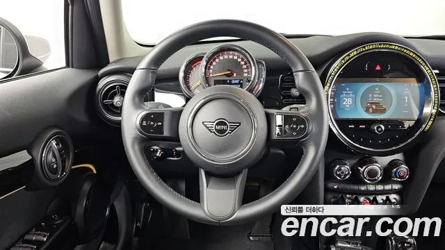 Mini Cooper Cooper 5 дверей Classic — Фото автомобиля 13