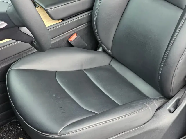 Tesla Model Y — Фото автомобиля 10