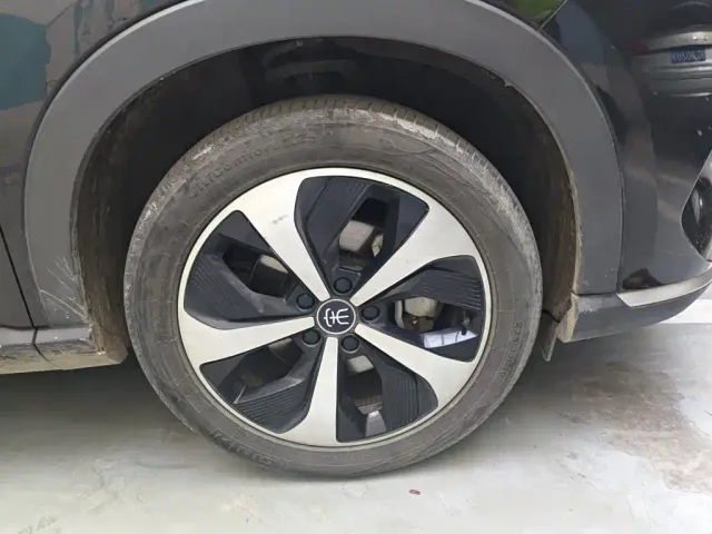 BYD Song PLUS — Фото автомобиля 25