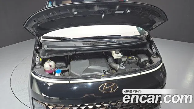 Hyundai Staria Staria 4WD Lounge 9 мест — Фото автомобиля 5
