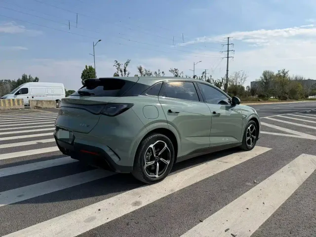 BYD Seal 06 GT — Фото автомобиля 9