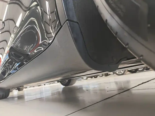 Tesla Model Y — Фото автомобиля 21
