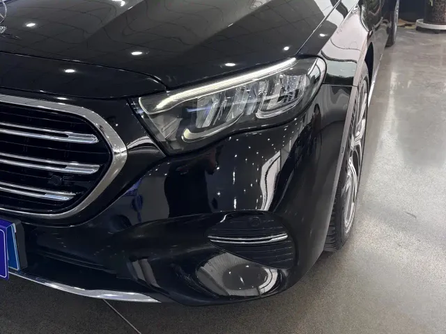 Mercedes-Benz E-Class — Фото автомобиля 11