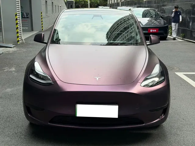 Tesla Model Y — Фото автомобиля 2