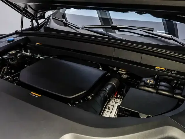 Li Auto L8 — Фото автомобиля 9
