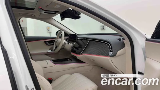 Mercedes-Benz E-Class — Фото автомобиля 18