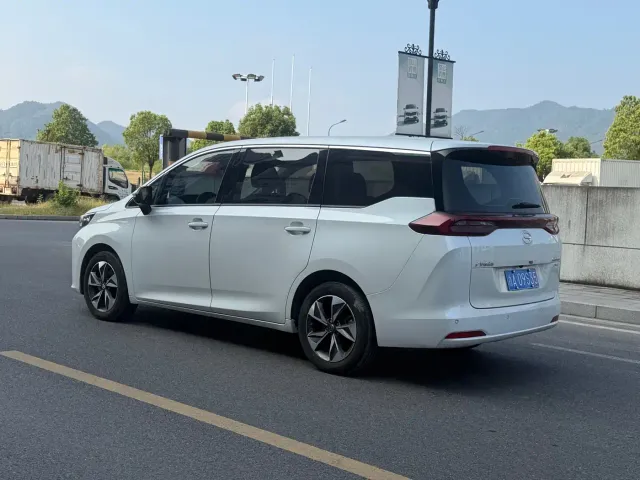 GAC Trumpchi M6 — Фото автомобиля 7