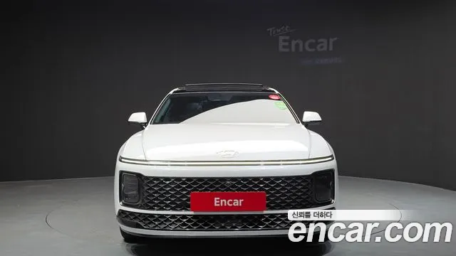 Hyundai Grandeur Grandeur (GN7) 2.5 Бензин 2WD — Фото автомобиля 3