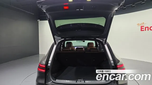 Genesis GV70 2.5T Бензин AWD — Фото автомобиля 30