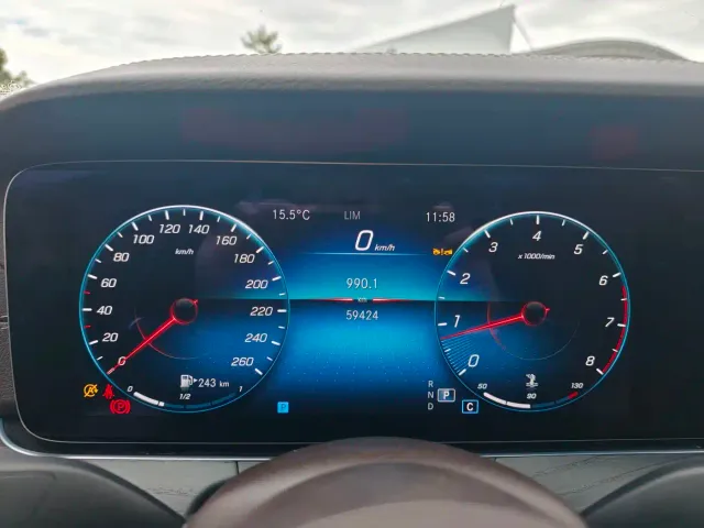 Mercedes-Benz E-Class — Фото автомобиля 9