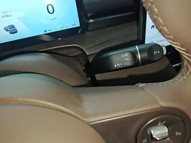 Wuling Starlight S — Фото автомобиля 13