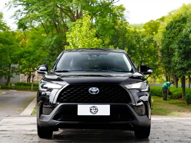 Toyota Corolla Cross — Фото автомобиля 2