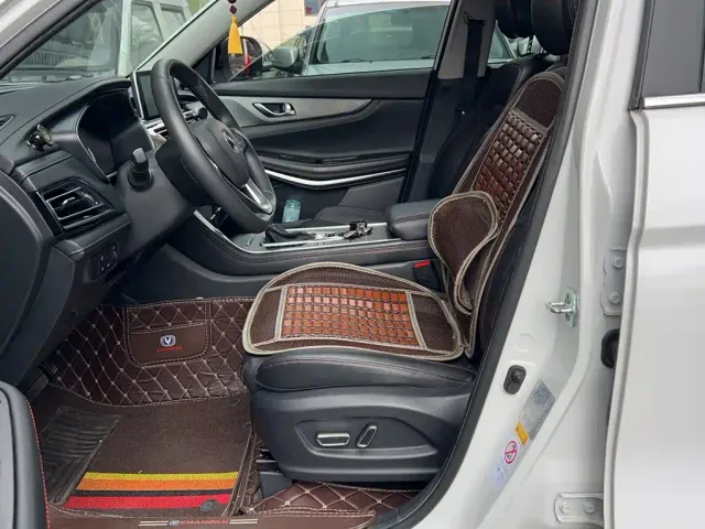 Changan CS75 — Фото автомобиля 10