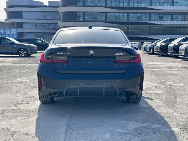 BMW 3 Series — Фото автомобиля 6