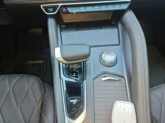 Geely Xingyue L — Фото автомобиля 13