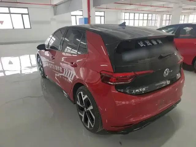 Volkswagen ID.3 — Фото автомобиля 4