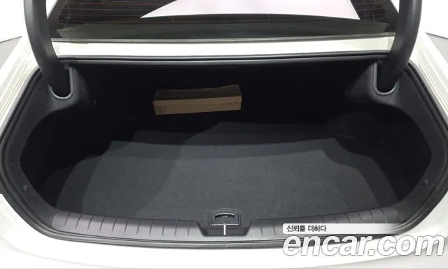 Hyundai Grandeur GN7 — Фото автомобиля 24