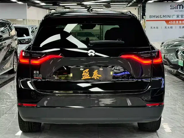 Nio ES8 — Фото автомобиля 6