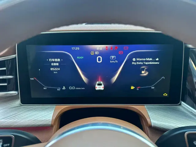 Hongqi H9 — Фото автомобиля 10