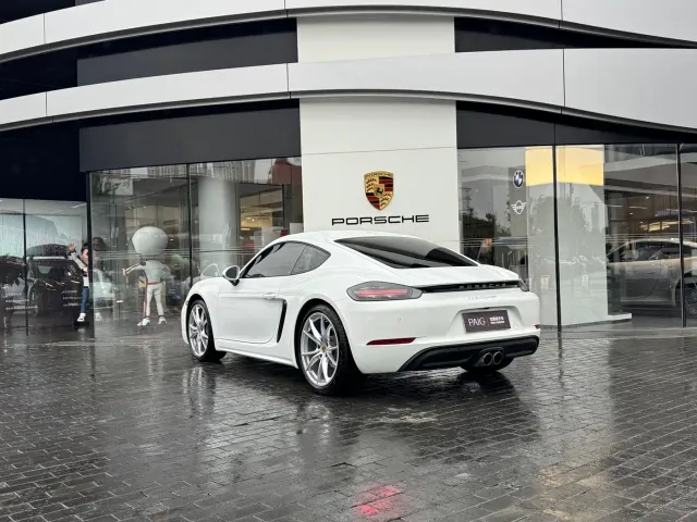 Porsche 718 — Фото автомобиля 7