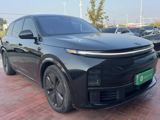 Li Auto L7 — Фото автомобиля 5