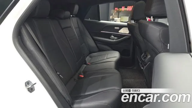 Mercedes-Benz GLE-Class — Фото автомобиля 18