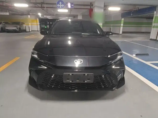 Toyota Camry — Фото автомобиля 2