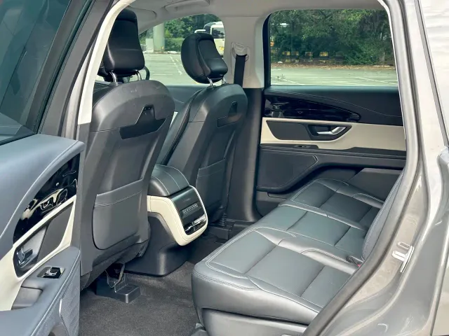 Lincoln Nautilus 2023 2.0T AWD Premium Edition — Фото автомобиля 9