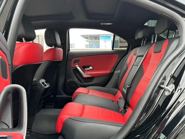Mercedes-Benz Mercedes-Benz A-Class AMG 2022 AMG A 35 L 4MATIC — Фото автомобиля 10