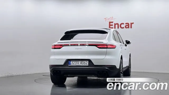 Porsche Cayenne — Фото автомобиля 4