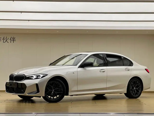 Фотография автомобиля — BMW 3 Series