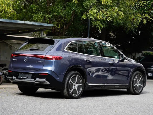 Mercedes-Benz EQS SUV — Фото автомобиля 4