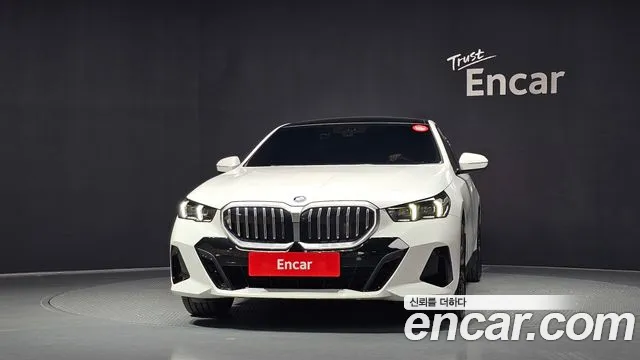 BMW 5-Series 5 серия (G60) 530i xDrive M Sport — Фото автомобиля 3