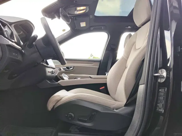 Volvo XC90 — Фото автомобиля 13
