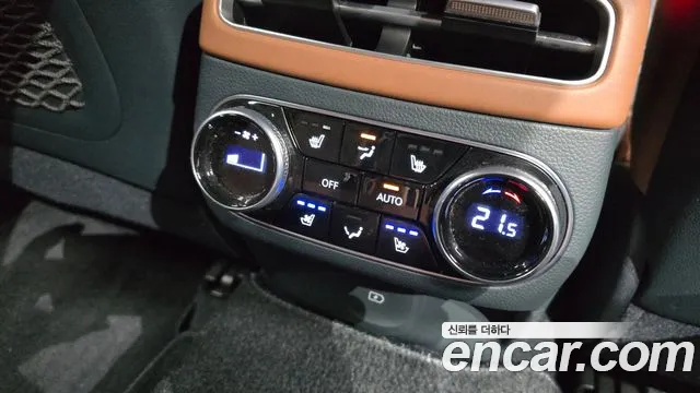 Genesis GV70 — Фото автомобиля 28