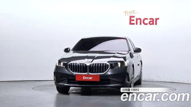 BMW 5 Series G60 — Фото автомобиля 3