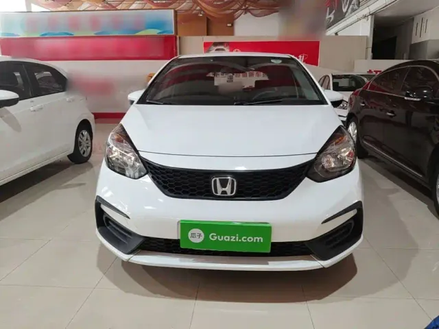 Honda Fit — Фото автомобиля 2