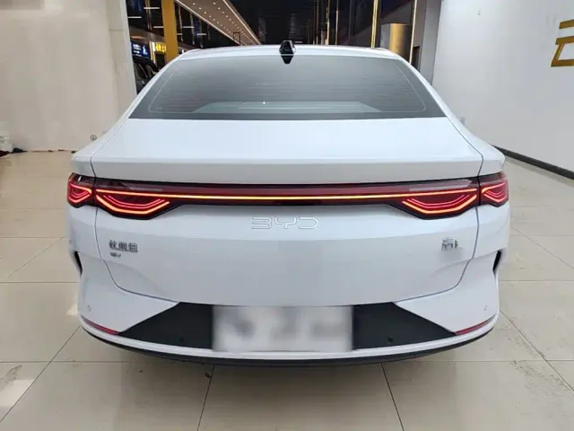 BYD Qin L — Фото автомобиля 5
