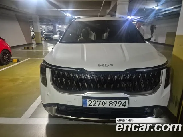 Фотография автомобиля — Kia Carnival Generation 4