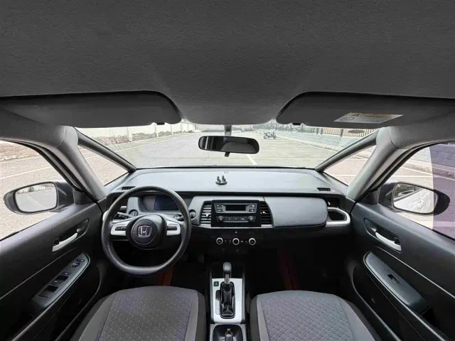 Honda Fit — Фото автомобиля 10