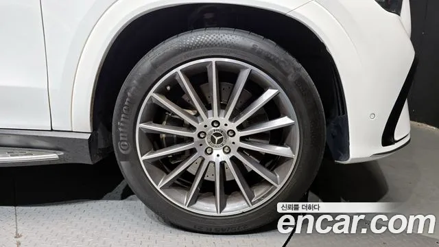 Mercedes-Benz GLE-Class — Фото автомобиля 21