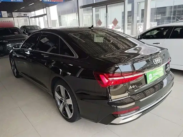 Audi A6L — Фото автомобиля 4