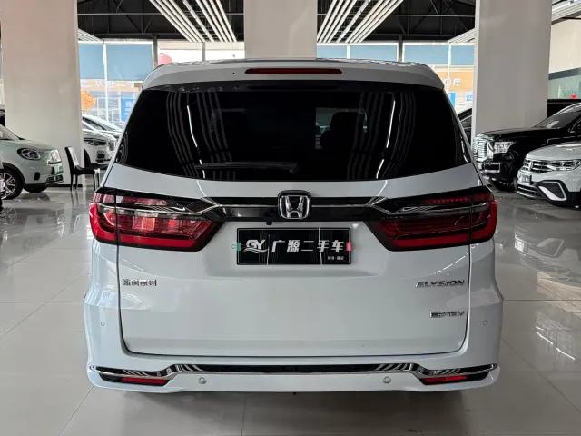 Honda Elysion — Фото автомобиля 5