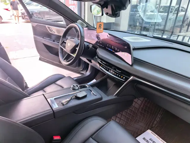 Cadillac CT6 — Фото автомобиля 16