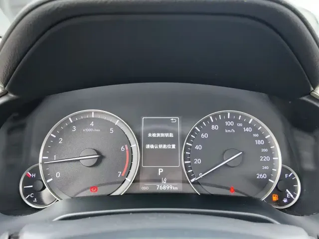 Lexus RX — Фото автомобиля 10