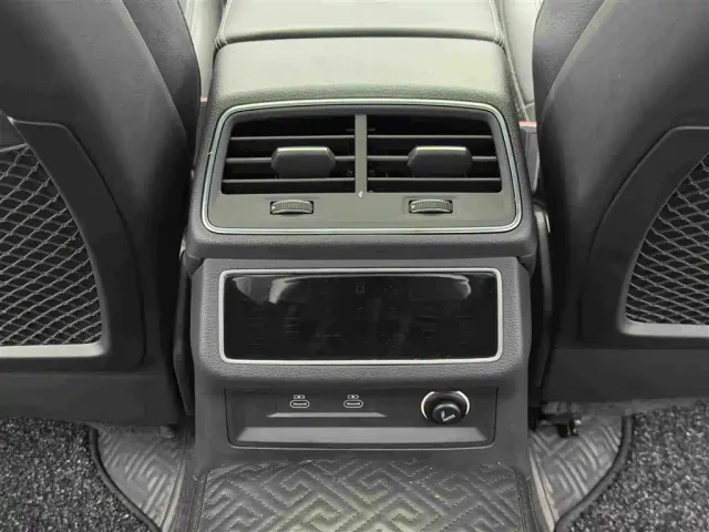 Audi Audi A6L 2023 55 TFSI quattro Premium Dynamic — Фото автомобиля 12