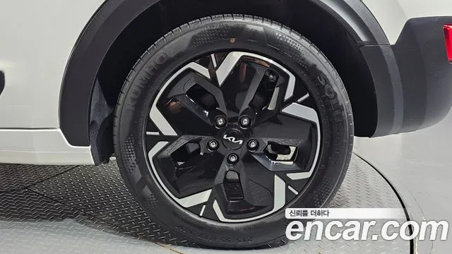 Kia Niro — Фото автомобиля 6